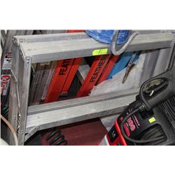 ALUMINUM PAINTER'S LADDER