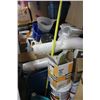 Image 1 : 2 PALLETS W LARGE ASSORTMENT OF CLEANING SUPPLIES