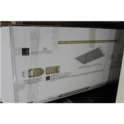 4 BULB FLUORESCENT FIXTURE