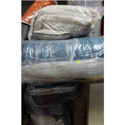 PALLET OF SHOWHOME BEDDING AND PILLOWS ON CHOICE