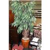 Image 1 : LARGE SHOWHOME ARTIFICIAL PLANT WITH DESIGNER
