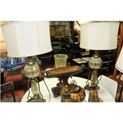 PAIR OF ANTIQUE STYLE SHOWHOME LAMPS