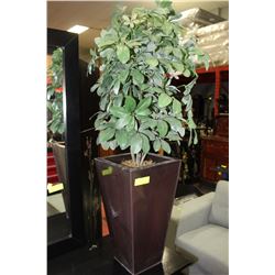SHOWHOME ARTIFICIAL TREE IN VASE