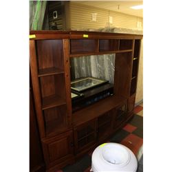 SHOWHOME 4 PC TV ENTERTAINMENT STAND