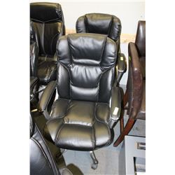 BLACK LEATHER HYDRAULIC LIFT OFFICE CHAIR
