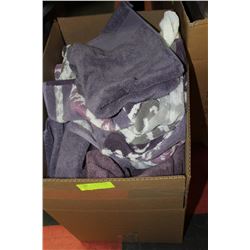 BOX OF SHOWHOME TOWELS