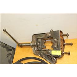 VINTAGE PIPE VICE
