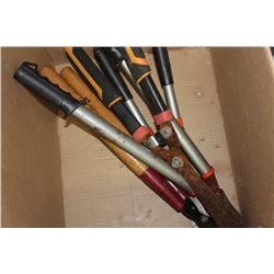 2 HEDGE TRIMMERS & 2 TREE TRIMMERS