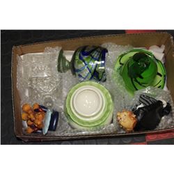 BOX W/ ART GLASS, WAITER BOTTLE HOLDER, GLASS