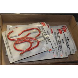 TRAY OF 5 PIECE HOOK SETS