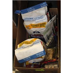 BOX OF BARBECUE ACCESSORIES