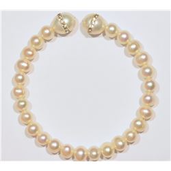 FRESHWATER PEARL BRACELET W/ CUBIC CRYSTALS