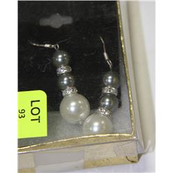 SEA SHELL PEARL & .925 SILVER EARRINGS - GREY