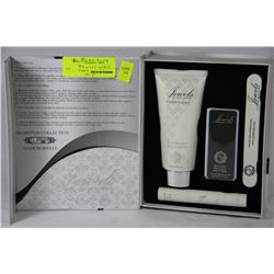 DIAMOND COLLECTION MADEMOISELLE NAIL CARE KIT