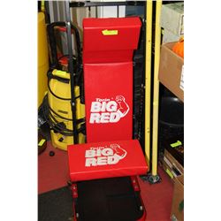 TORIN BIG RED CREEPER AND SEAT
