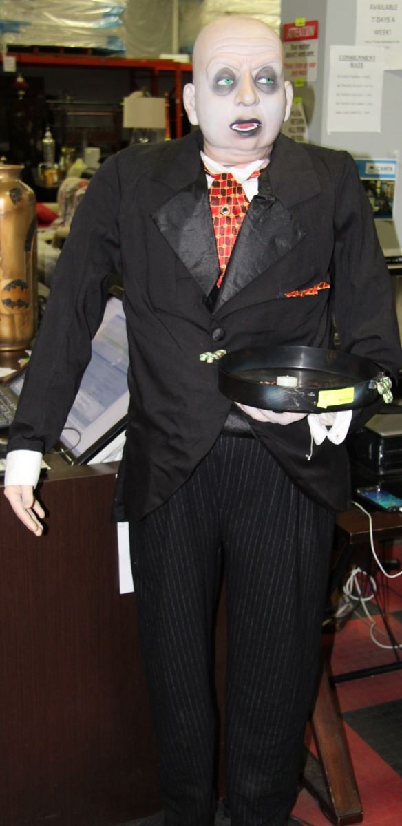 EVIL BUTLER ANIMATED 6' TALL HALOWEEN FIGURE