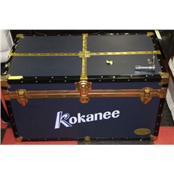 STORAGE TRUNK
