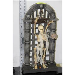 SKELETON HALLOWEEN ORNAMENT