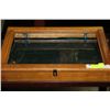 Image 1 : WOODEN DISPLAY CASE