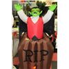 Image 1 : VAMPIRE POP OUT INFLATABLE HALLOWEEN DECORATION