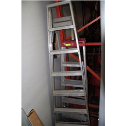 7' STEP LADDER