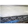 Image 1 : KING SIZE SEALY MATTRESS W BOXSPRINGS