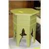 Image 1 : LIGHT GREEN PLANT STAND