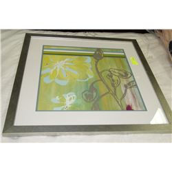 SHOWHOME SILVERTONED FRAME FLORAL PICTURE