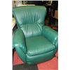 Image 1 : GREEN LEATHERETTE SWIVEL CHAIR