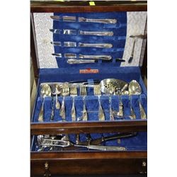 ROGERS BROS. ESTATE SILVERWARE SET