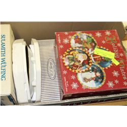 SET OF 4 HOLIDAY CERAMIC PLATES