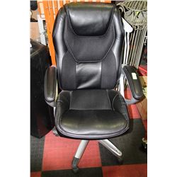 LEATHER MESH BACK OFFICE CHAIR