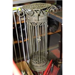 METAL BIRDCAGE / PLANT STAND