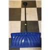 Image 1 : 1 27" PUSH SNOW SHOVEL