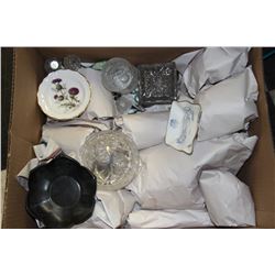 ESTATE BOX OF CRYSTAL AND GLASSWARE