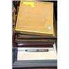 Image 1 : BUNDLE OF PICTURE FRAMES