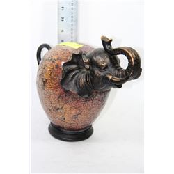 DECORATIVE ELEPHANT GLASS ORNAMENT