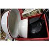 Image 1 : BOX OF OLD ENAMEL COOKWARE