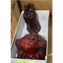 PAIR OF POLYRESIN STATUES - FROG & MAN WITH BABY