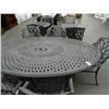 Image 2 : Cast Aluminum Oval Top Table w/6 Chairs