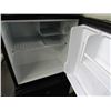 Image 2 : Sanyo Mini Refrigerator