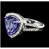 Image 2 : 14KT White Gold 5.22ct Tanzanite and Diamond Ring