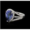 Image 2 : 18KT White Gold 4.42ct Tanzanite and Diamond Ring