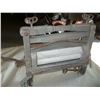 Image 2 : Vintage Wringer