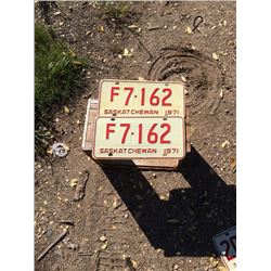 1971 Farm Truck Plates pr.