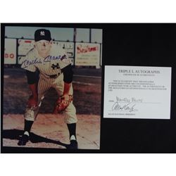 MICKEY MANTLE AUTOGRAPHED 8 x 10 PHOTO
