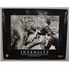 Image 1 : GORDIE HOWE AUTOGRAPHED 16 x 20 INTENSITY Black/White POSTER