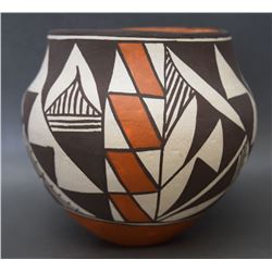 ACOMA POTTERY JAR