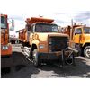 Image 3 : 1997 FORD LT9000 DUMP TRUCK ~ 213,55? MILES VIN: 1FDYU90B4VVA10548, ORANGE, L6, 11.1L, DETROIT DIESE