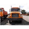 Image 2 : 1995 WHITE GMC ACL DUMP TRUCK ~ 14,659 MILES VIN: 4V2SCBPF5SR515027, ORANGE, L6, 10.8L, CUMMINS DIES